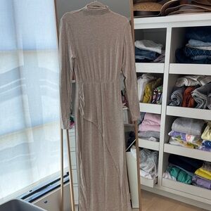 545 Elegant Beige Long Sleeve Dress